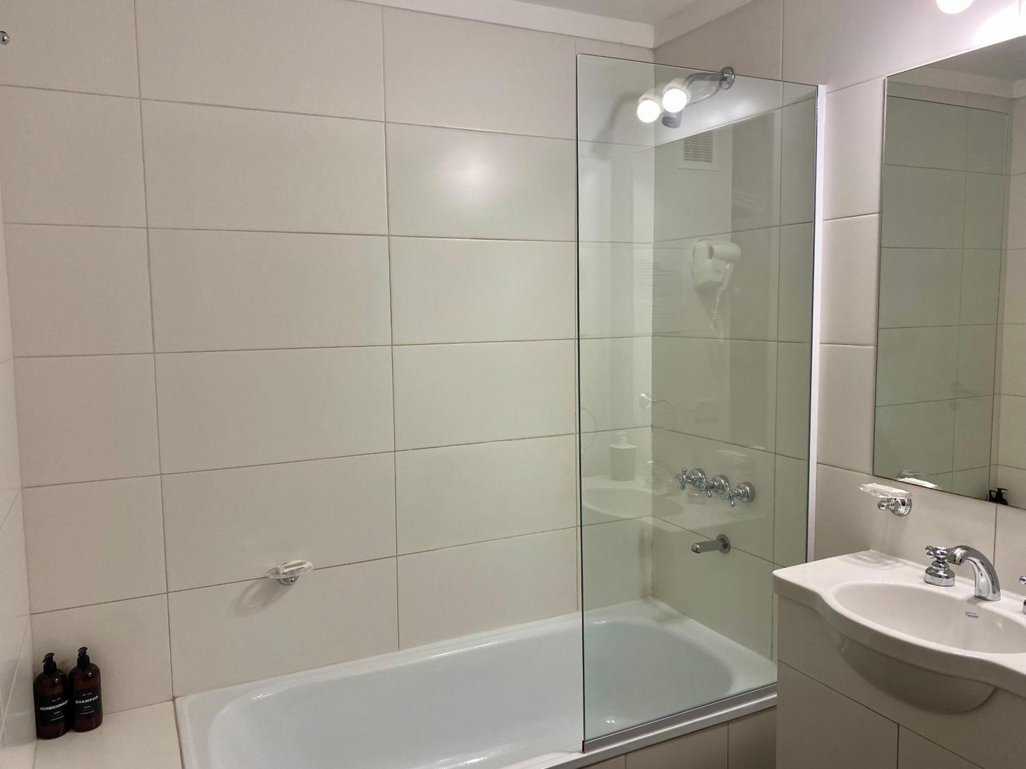 Apartamento Centrico Y Moderno Con Balcon, Piscina, Gimnasio Y Laundry บัวโนสไอเรส ภายนอก รูปภาพ